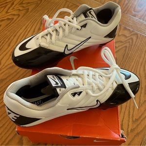 NWT Nike Super Speed D Men’s Football Cleats, Sz 8 (Euro 41)